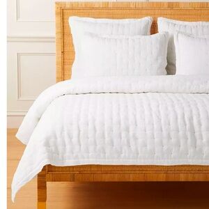 NWOT Sutter Linen Quilt-F/Q-White & Two Euro Shams